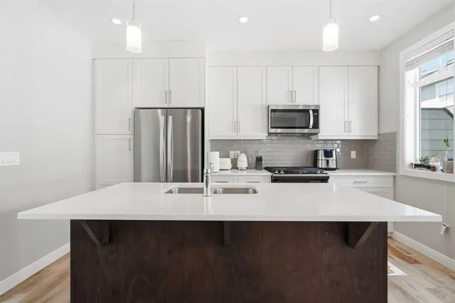 312 Wentworth Row, Calgary