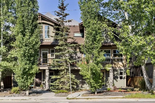 516 8th Ave, Canmore 2