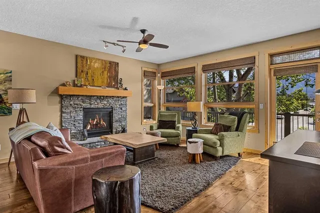516 8th Ave, Canmore 4