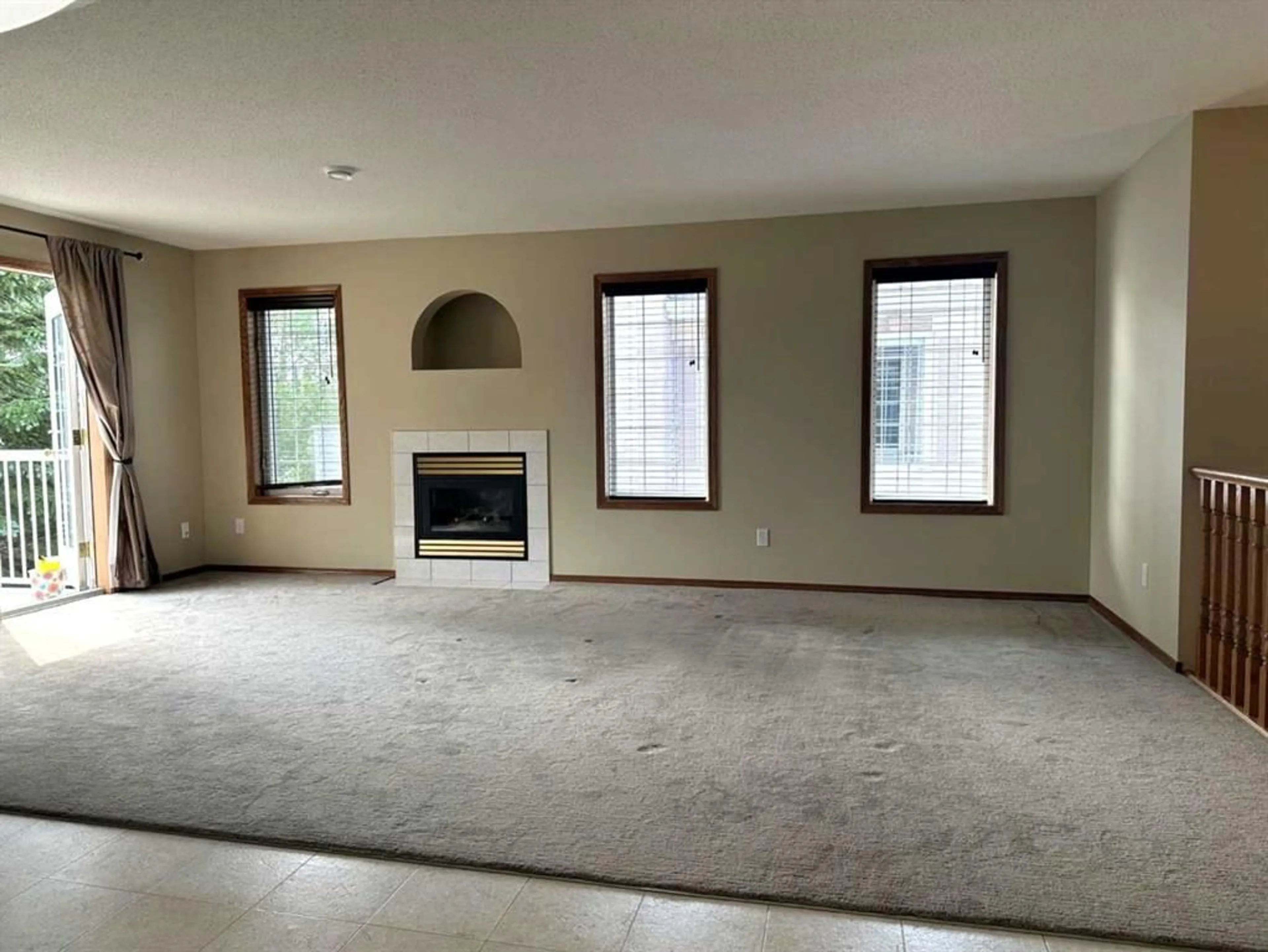 pillar/IMG-A2330088_3.jpg