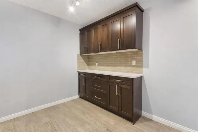 1900 25A St #408, Calgary 3