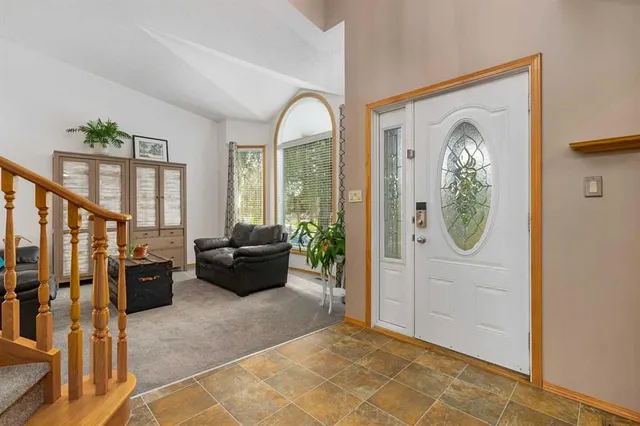 1114 Whitfield Ave, Crossfield 4