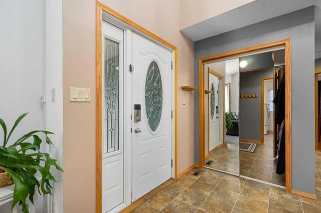 1114 Whitfield Ave, Crossfield 5