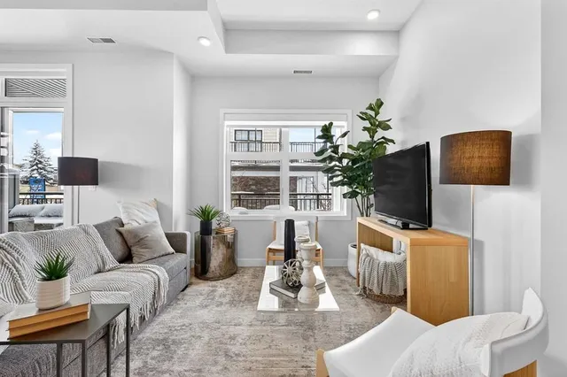 255 Les Jardins Pk #101, Calgary 5