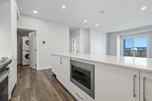 255 Les Jardins Pk #317, Calgary 3