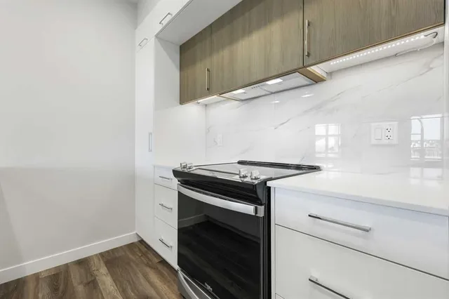 255 Les Jardins Pk #317, Calgary 4
