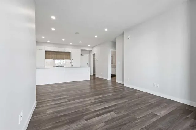 255 Les Jardins Pk #317, Calgary 5