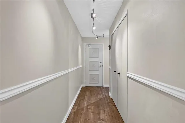 723 57 Ave #214, Calgary 2