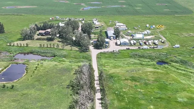 241053 Highway 24, Rural Wheatland County 3