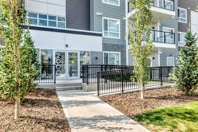 33 Carringham Gate #2204, Calgary 3