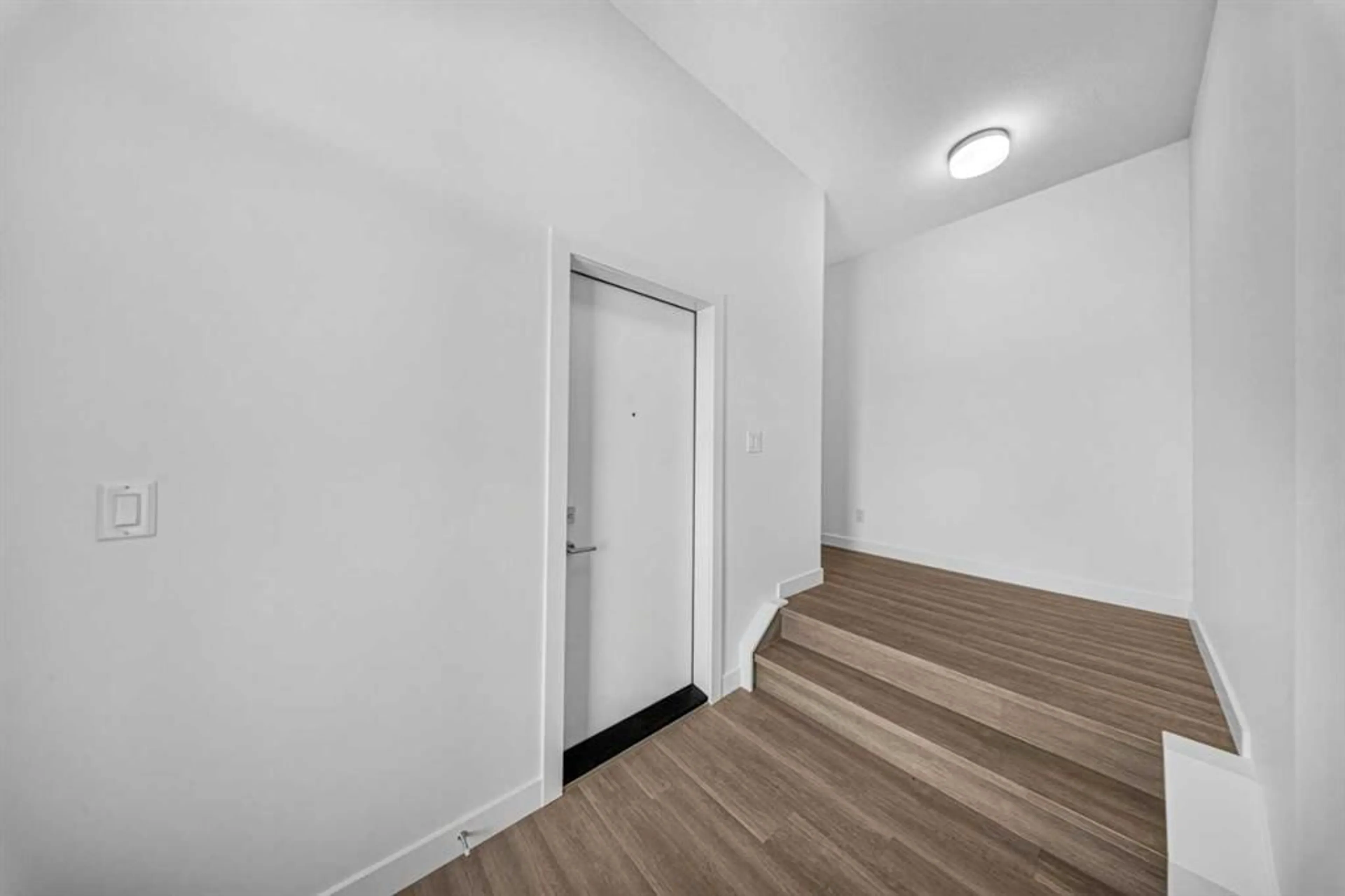 pillar/IMG-A2330769_3.jpg