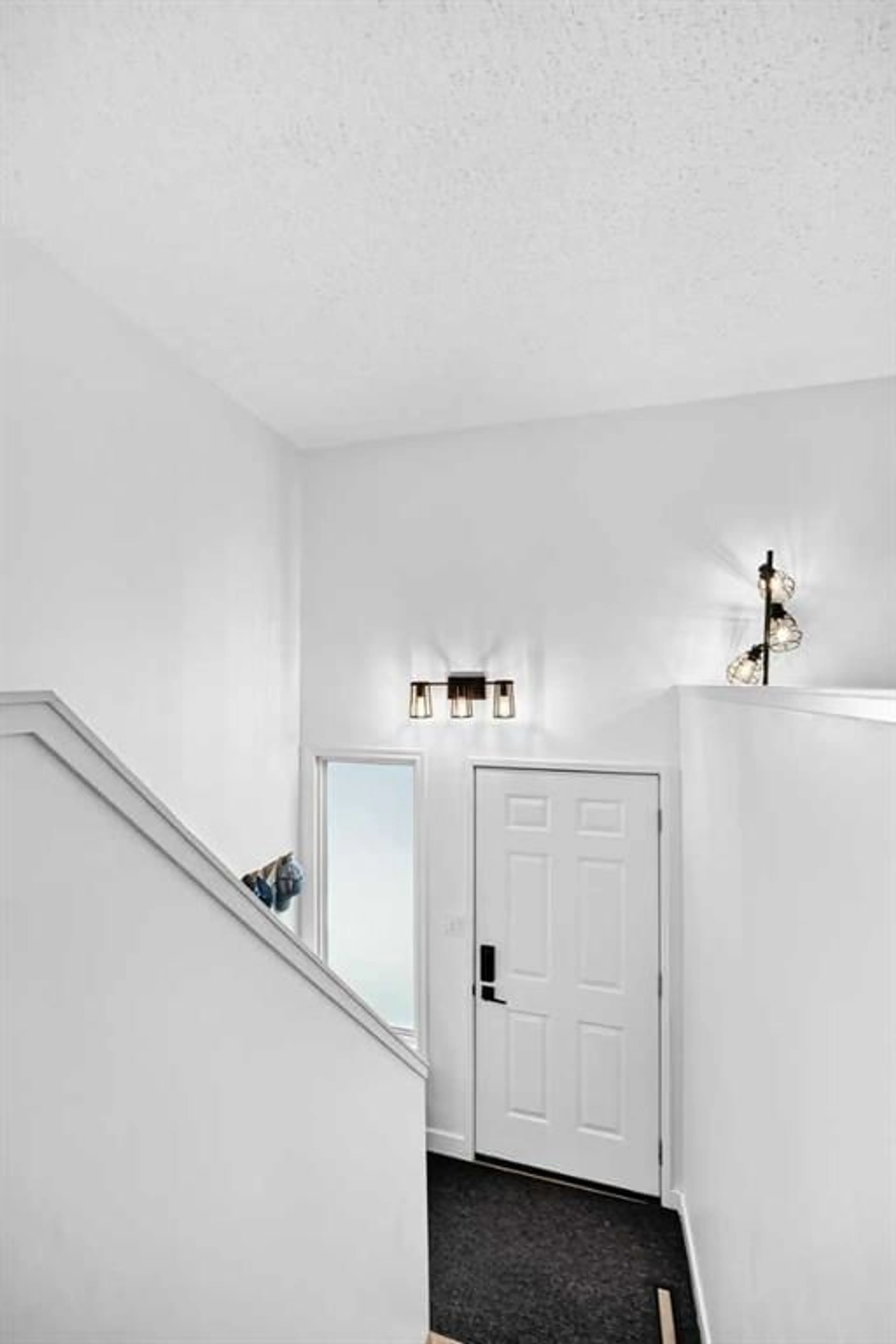 pillar/IMG-A2330889_3.jpg