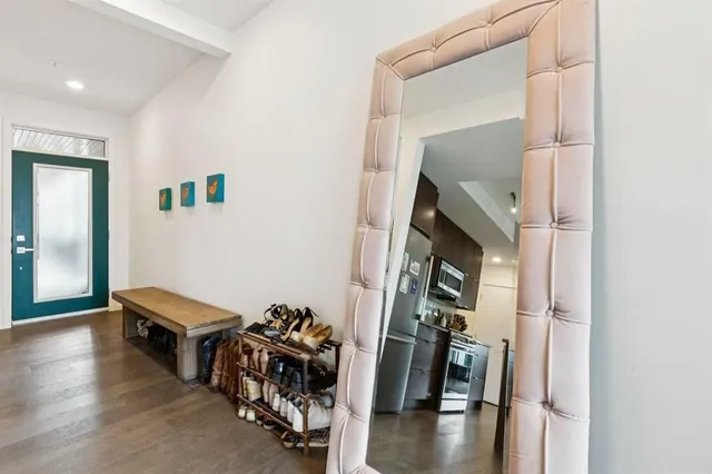 1719 9A St #219, Calgary 2