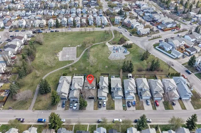 31 Mt Aberdeen Grove, Calgary 3