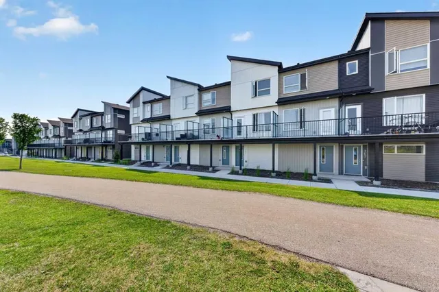 301 Redstone Blvd #363, Calgary 3