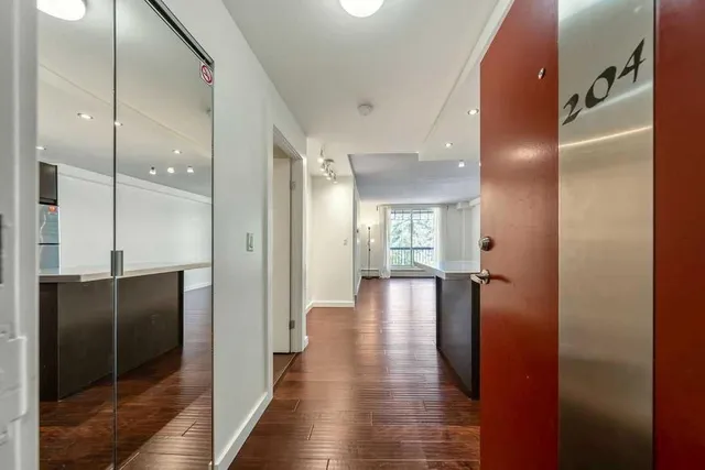 1301 17 Ave #204, Calgary 3