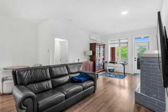 14 Hemlock Cres #5208, Calgary 5