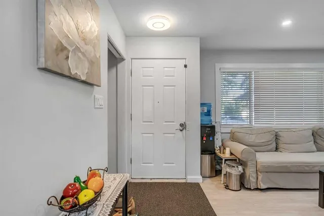 52 Fay Rd, Calgary 5