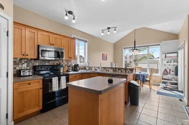 5 Lambertson Pl, Sylvan Lake 5