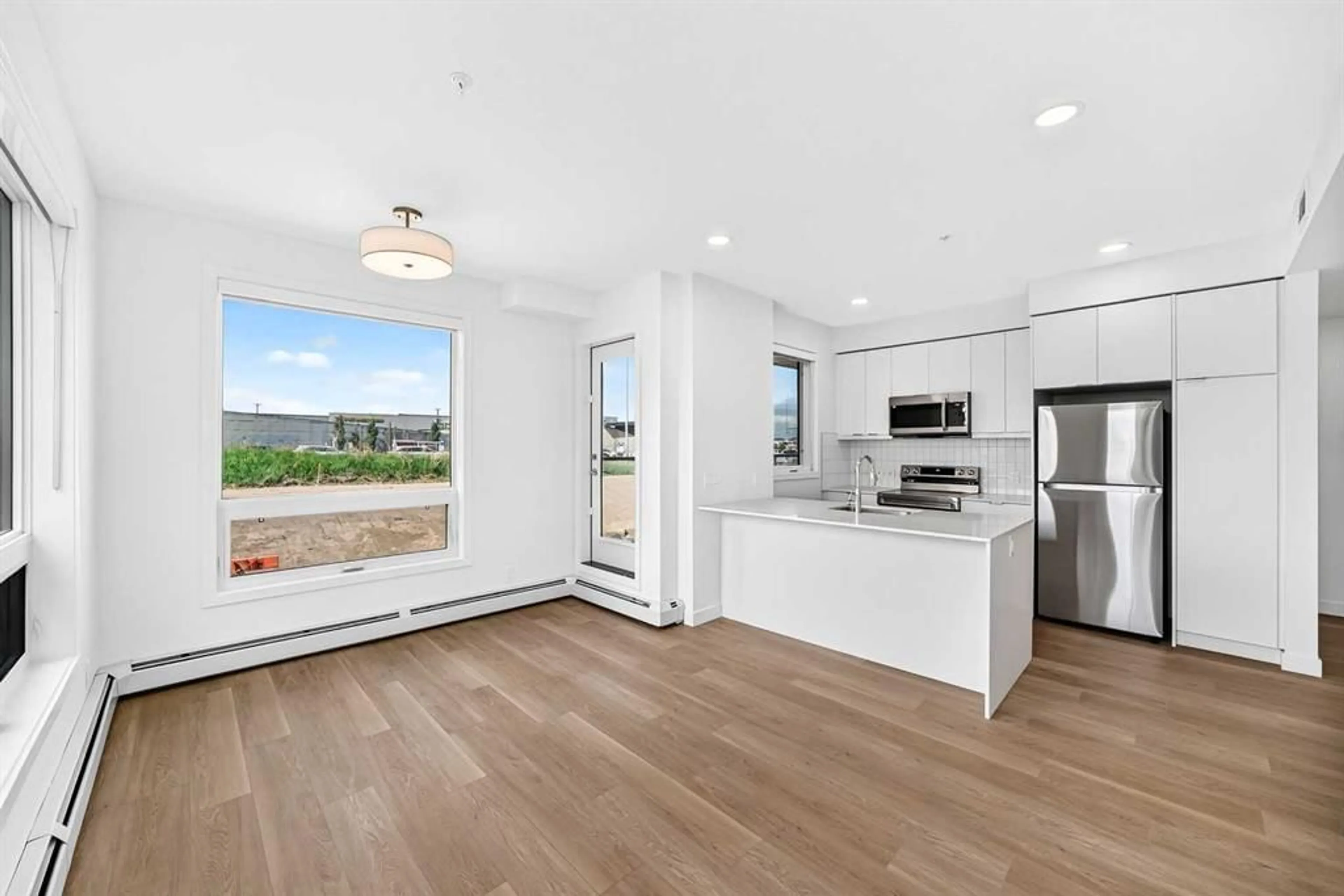 pillar/IMG-A2331681_1.jpg
