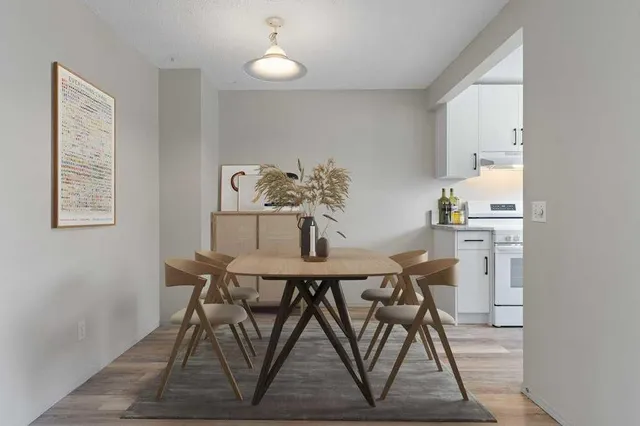 7172 Coach Hill Rd #141, Calgary 4