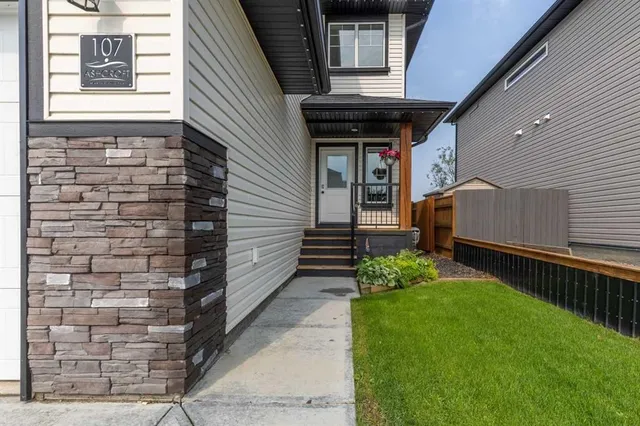 107 Westgate Dr, Coaldale 3