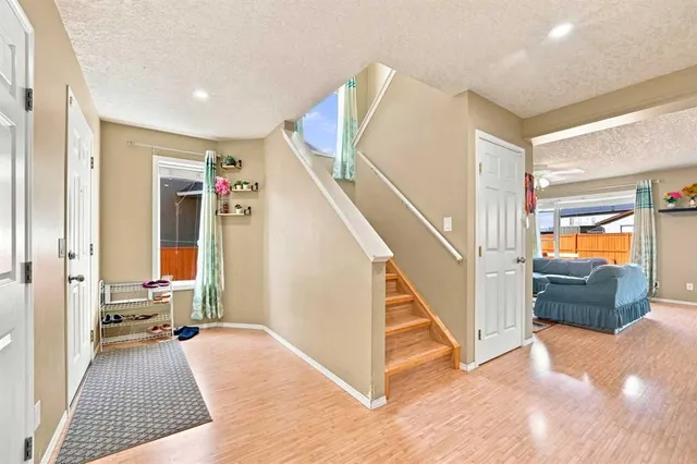 278 Martha's Manor, Calgary 5