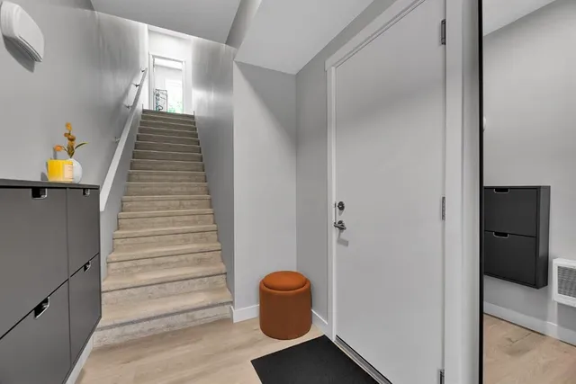 426 Shawnee Sq, Calgary 4
