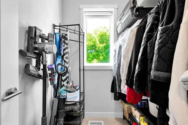 426 Shawnee Sq, Calgary 5