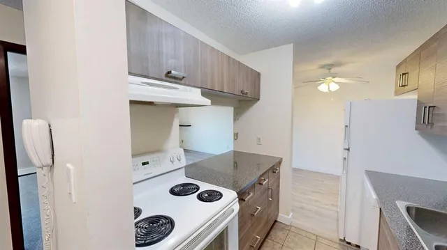 401 Columbia Blvd #212, Lethbridge 3
