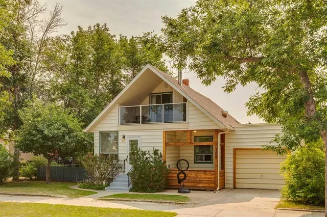 2209 22 St, Nanton 3
