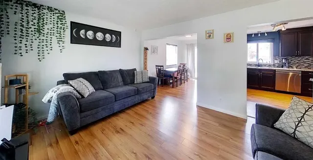 1402 Edson Drive, Edson 4