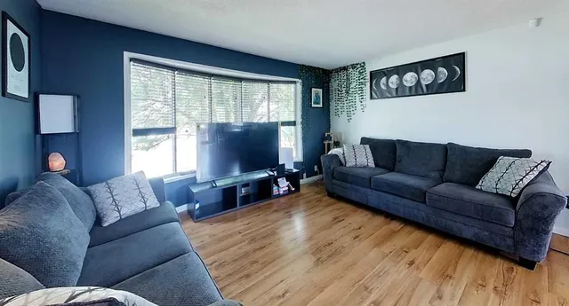1402 Edson Drive, Edson 5