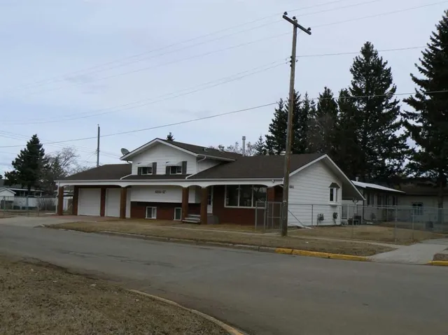 4844 57 Ave, High Prairie