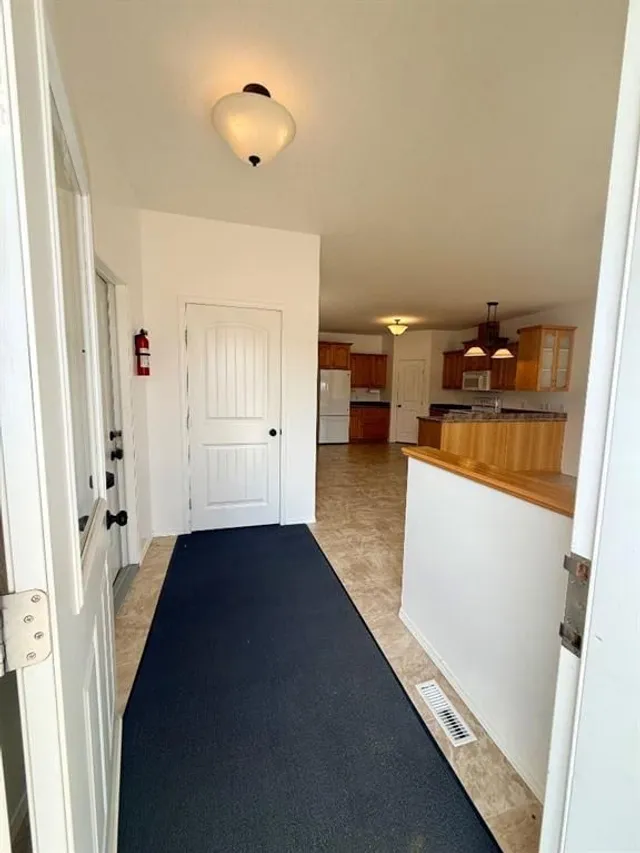 10902 100 Ave Unit 4, La Crete 5