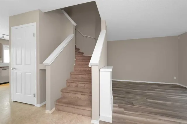 169 Everstone Dr, Calgary 5