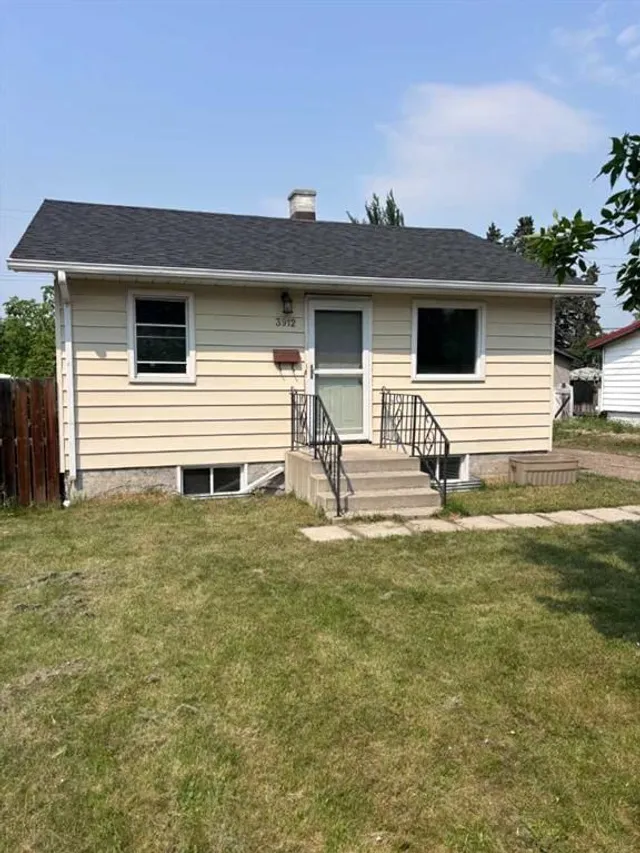 3912 46 St, Red Deer 1