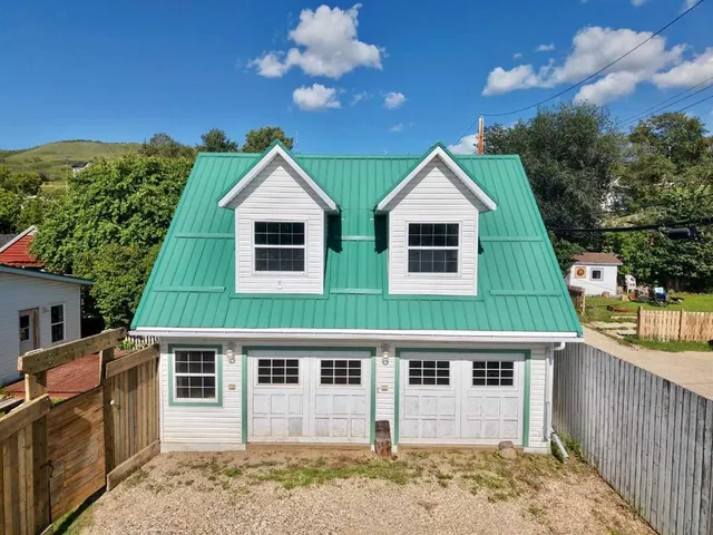 10111 106 Ave, Peace River 4