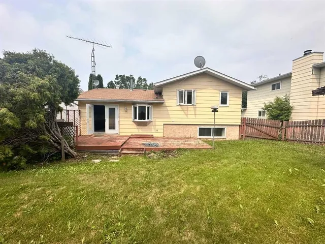 9111 97 Ave, Lac La Biche 5