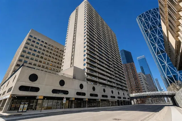 221 6 Ave #2712, Calgary