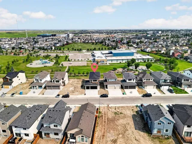 75 Miners Rd, Lethbridge 2