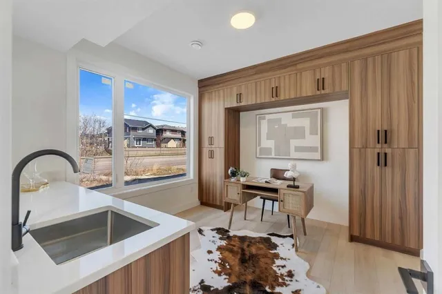 8850 48 St #203, Calgary 4