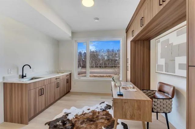 8850 48 St #203, Calgary 5