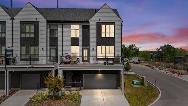 105 Sovereign Common, Calgary 2
