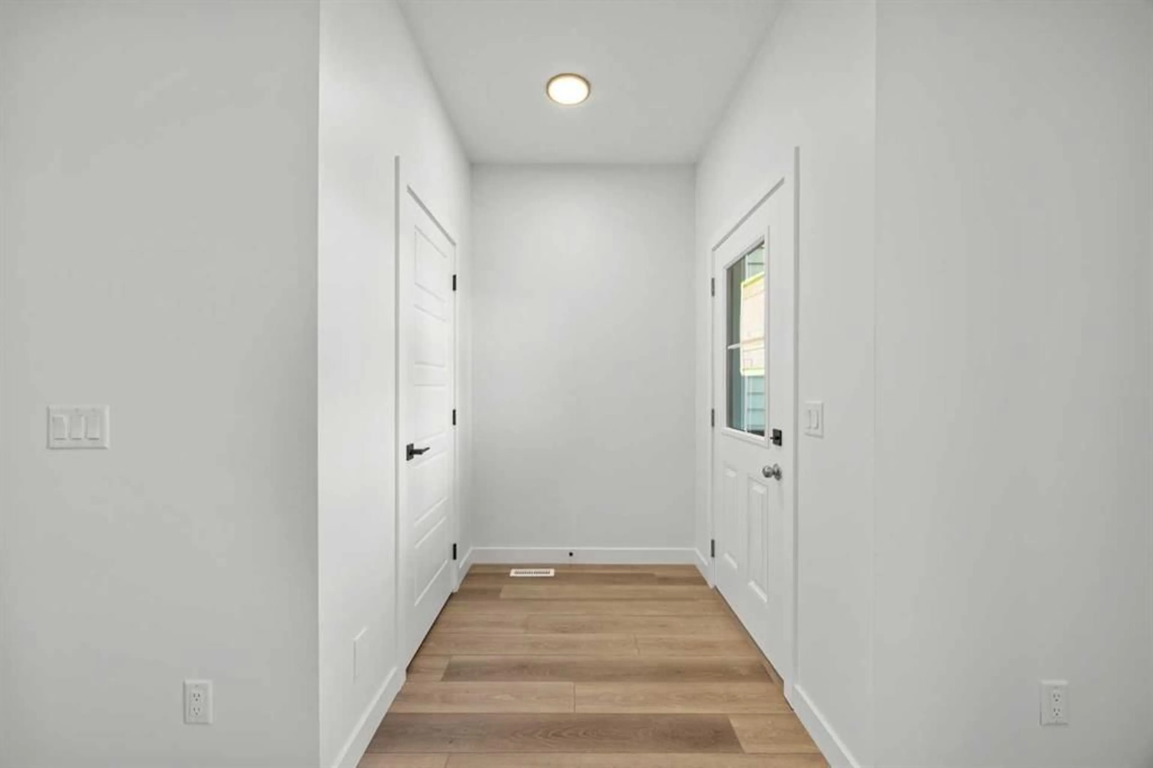 pillar/IMG-A2332800_2.jpg