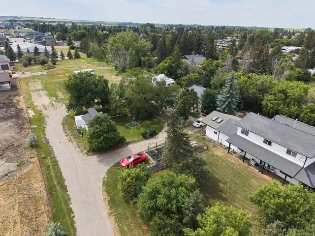 693 10 Ave, Carstairs 2