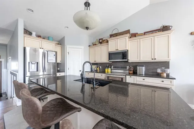 2715 73 Ave #52, Lloydminster 5
