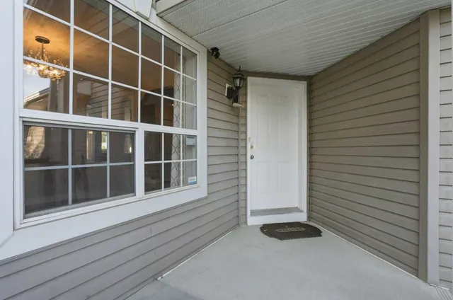 541 Citadel Meadow Bay, Calgary 3