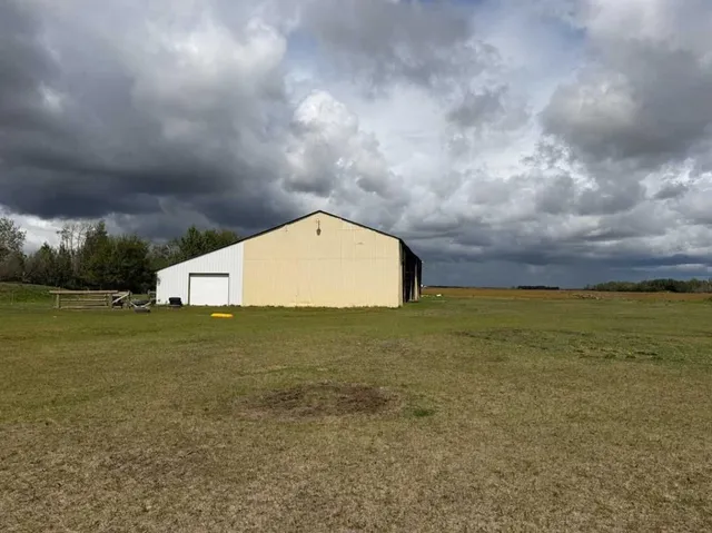 7276 Township Road 782, Rural Saddle Hills County 3