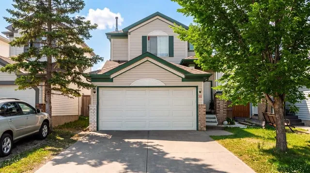 35 Martin Crossing Pk, Calgary
